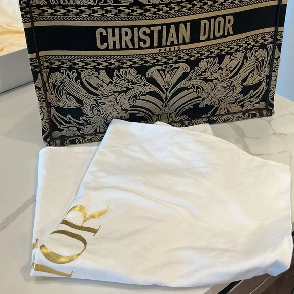 Dior Book Tote L 03C Noir/Beige - Picture 7 of 10